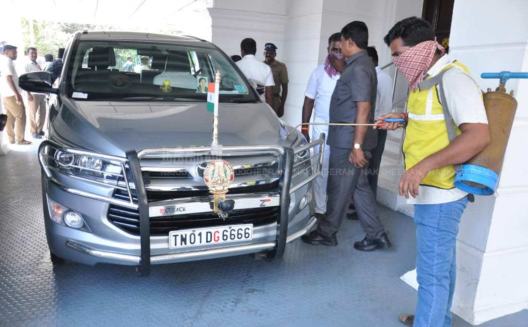 Antiseptic spraying for ministers' cars