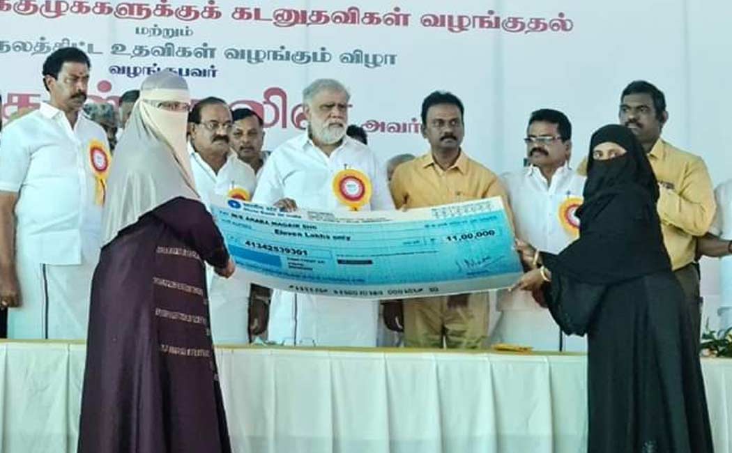 Minister i Periyasamy said DMK government cannot be compared with AIADMK government10 years