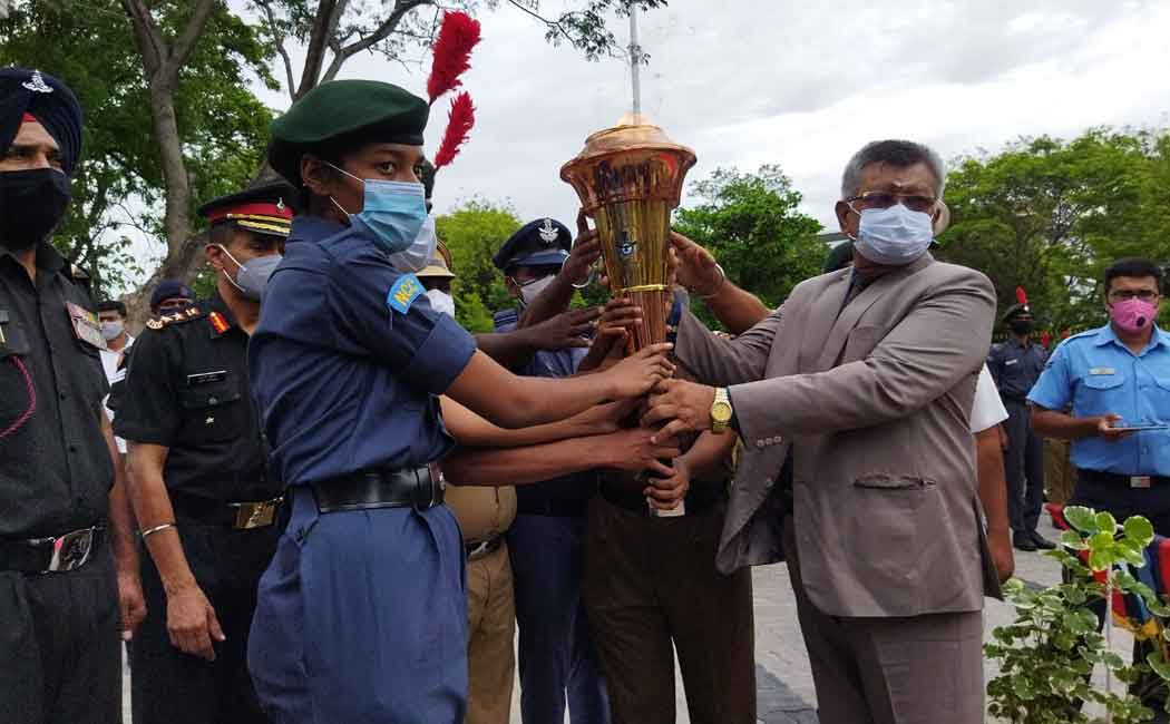 'Swarnim Vijay Mashal' received in Trichy