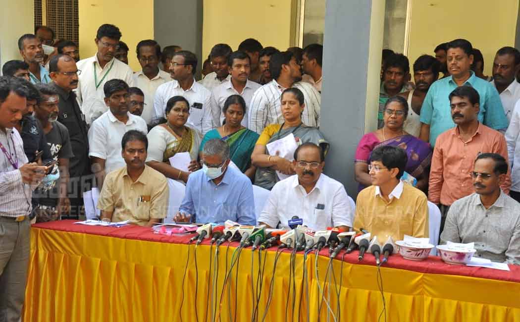 minister inspection on pongal gift combo