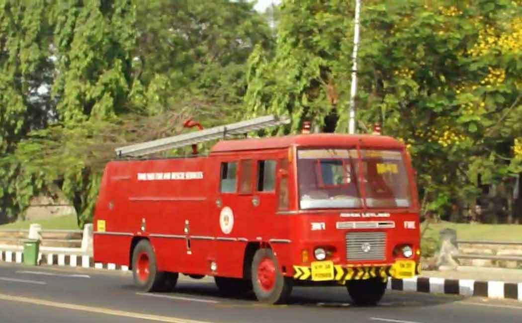 Sudden fires destroy houses!