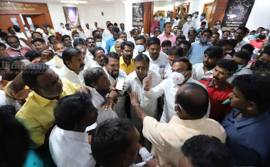 dmk volunteers struggle in arivalayam