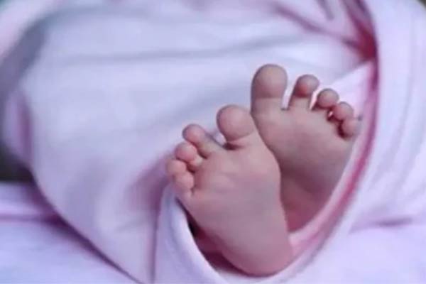 gang sold the baby girl for Rs 4 lakh