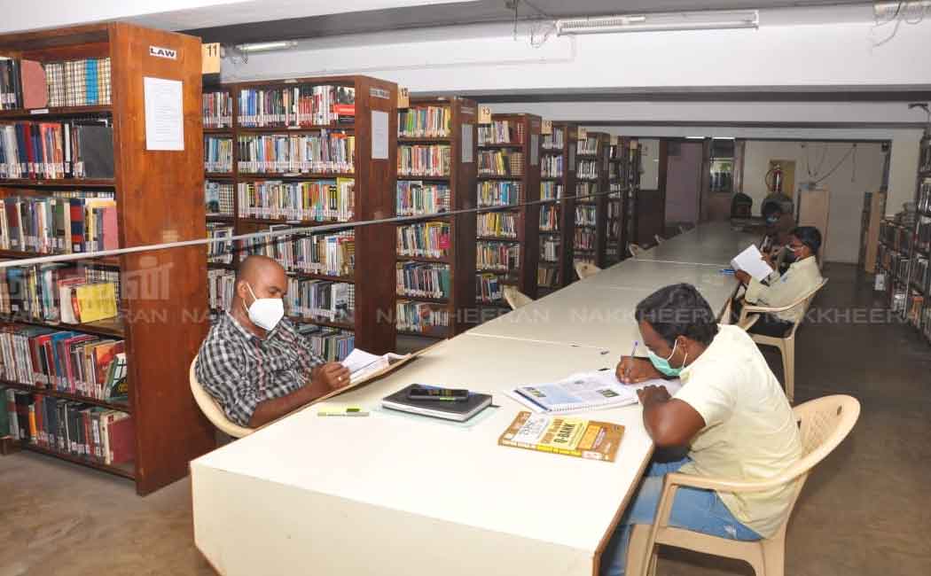 Open libraries; Readers allowed after body temperature test