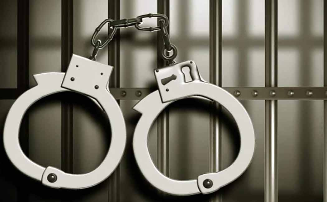 Arrested homeopathic female doctor who violated the ban!