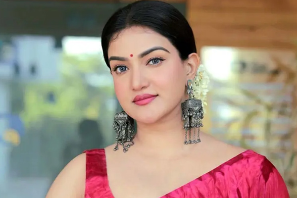 honey rose complaint on mis behaviour comment