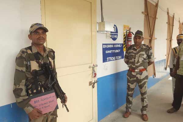 Theni Lok Sabha voting machines kept in a safe room and sealed!