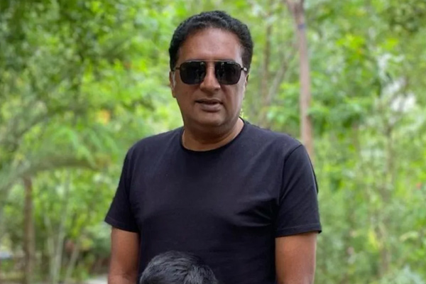 prakash raj celebrate his birthday with sonam wangchuk protest