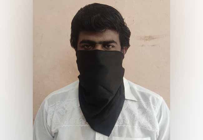 tasmac shops block masks youths tn government decide