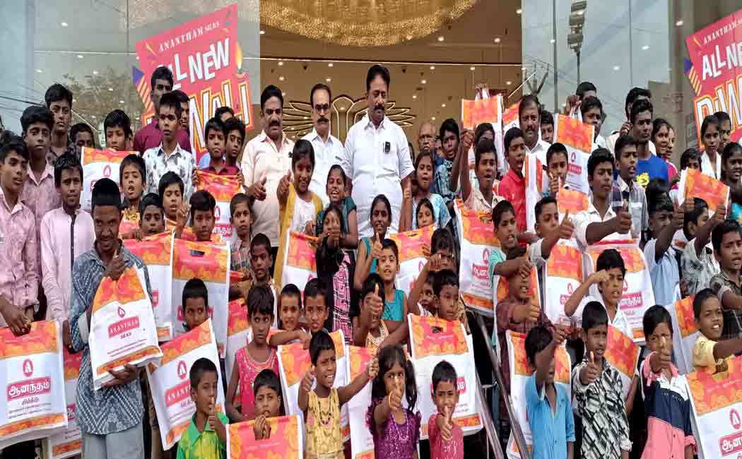 Thangapandian MLA presented Diwali dress for children on 8th year