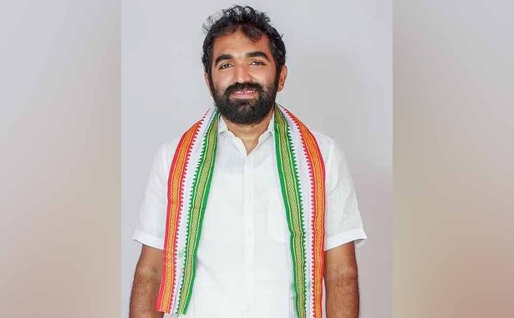 kerala puthupalli by-election Sandy Ooman lead