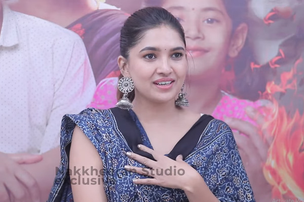 vani bhojan about nepotism in anjaamai promotion interview