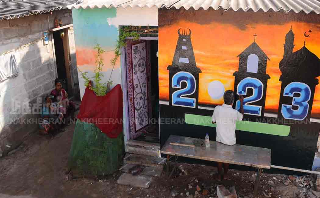 chennai pattinapakkam artist lakshmanan draw art in home wall