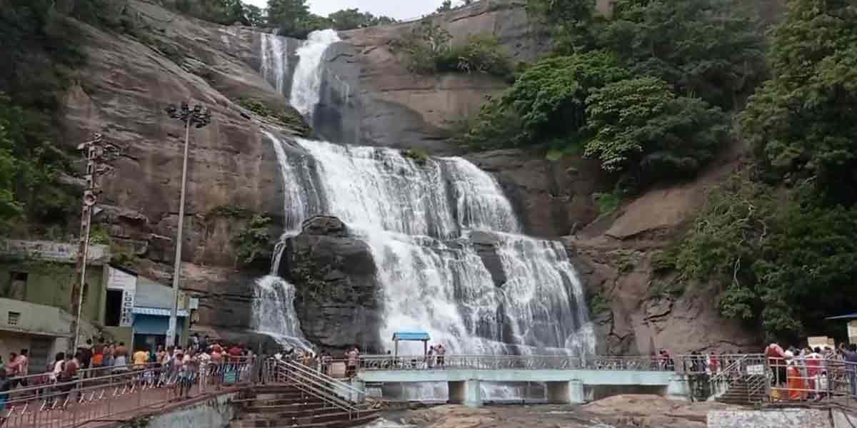 Rainy season pours and falls... Bathing prohibited!