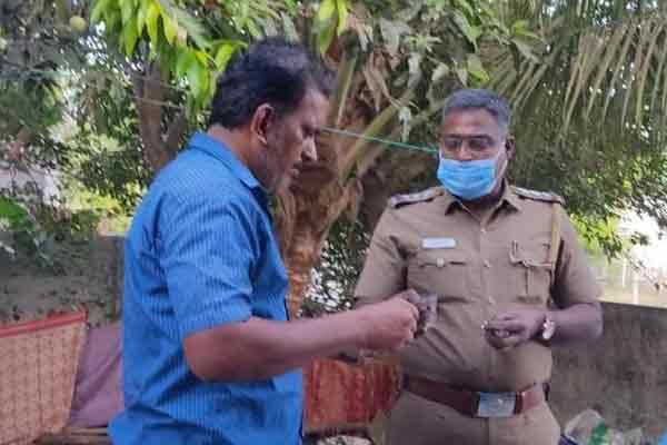 Thiruvallur district A Father of Mental illness boy has been caught by police