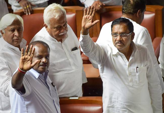 karnataka politicals crisis governor vajubhai vala send the report for ministry of home affairs