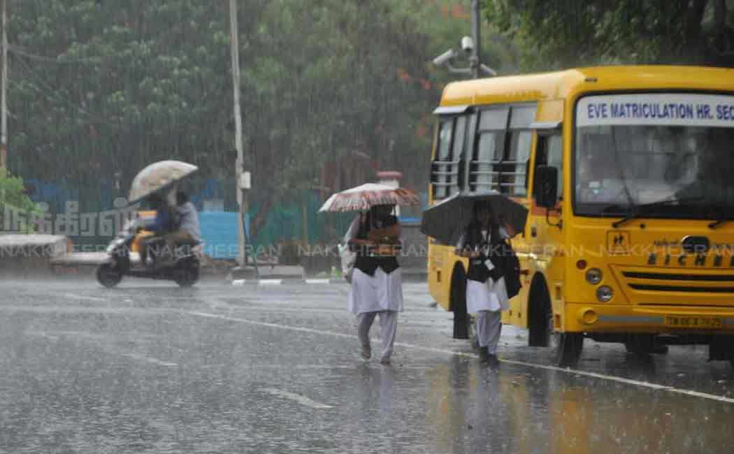 Rain in many districts including Chennai in Tamil Nadu for the next 3 hours