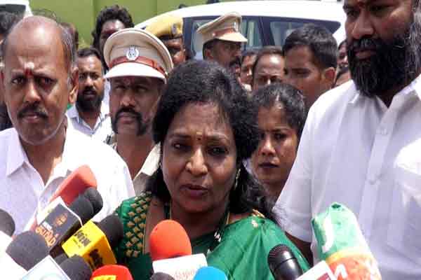 tamilisai soundararajan press meet in trichy airport