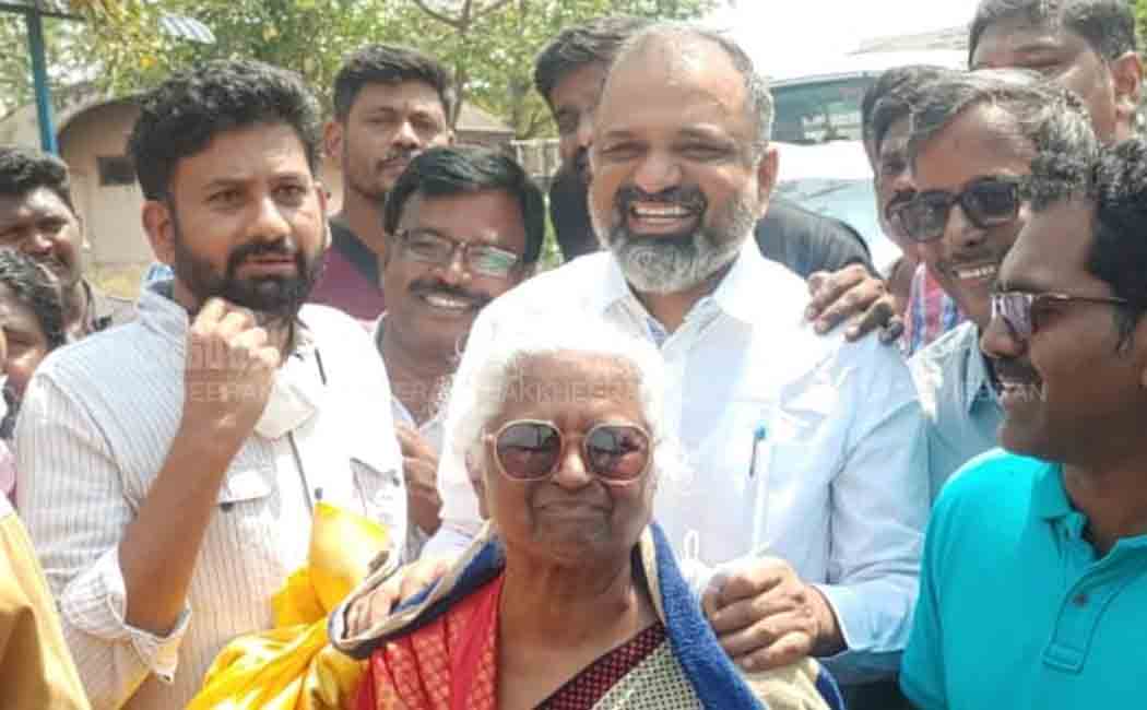 Perarivalan released on bail