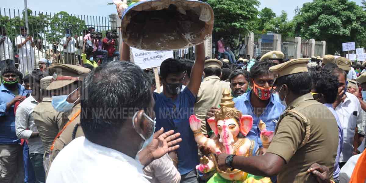 'We are doing divine work, do not stand in the street ..!' - Craftsmen struggle (Pictures)