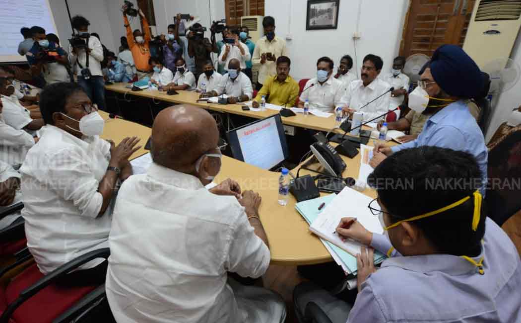 Kagan Deep Singh Bedi in consultation with party representatives