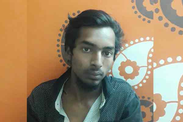 The public who caught the boy who stole the car in broad daylight