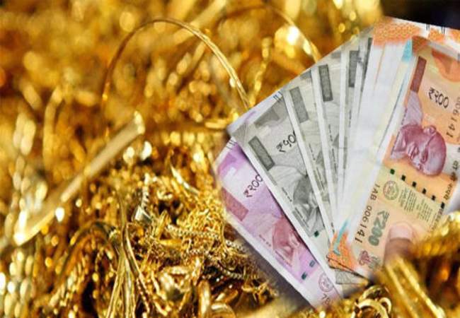 salem district women money and gold police investigation