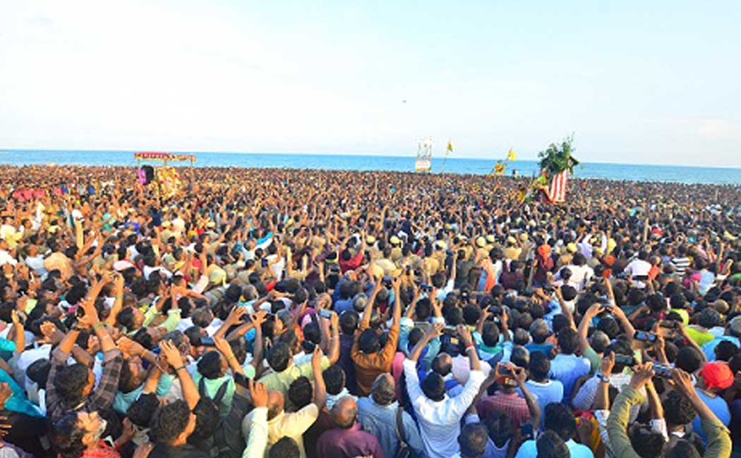 Vel Murugan killed Soorapadman who was carrying a sword at Tiruchendur