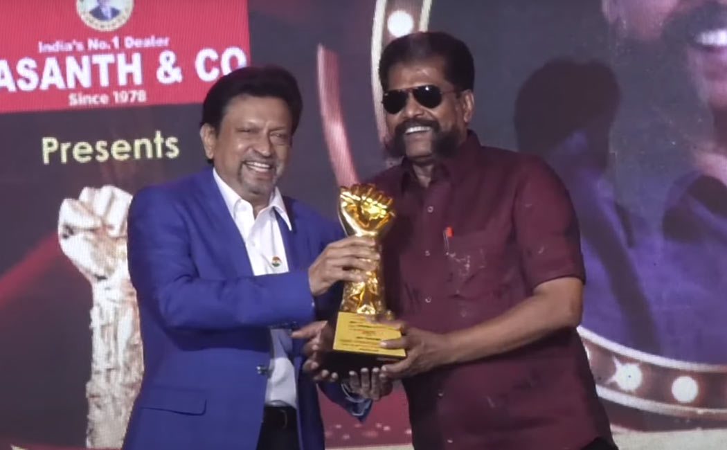 nakkheeran editor get iconic of bravely and investigative journalism award