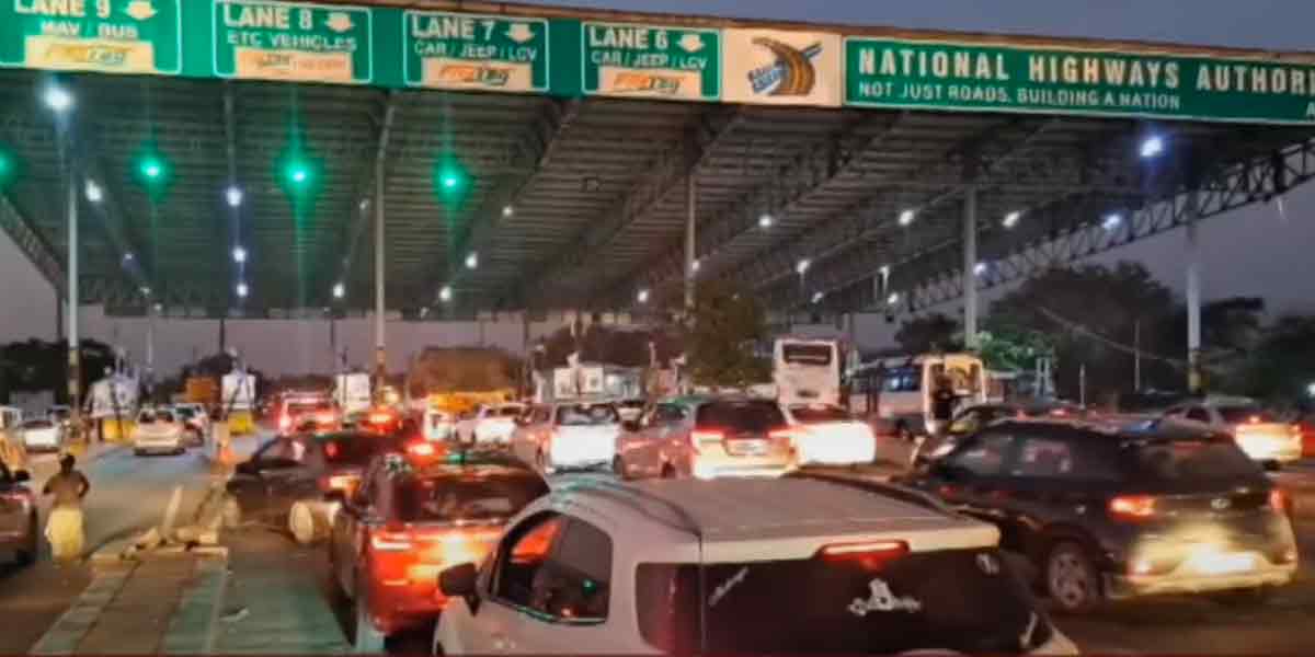 People returning to Chennai; The stifling Paranur toll plaza
