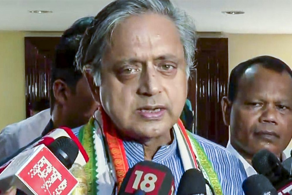 Difference of opinion with Congress leadership says shashi tharoor
