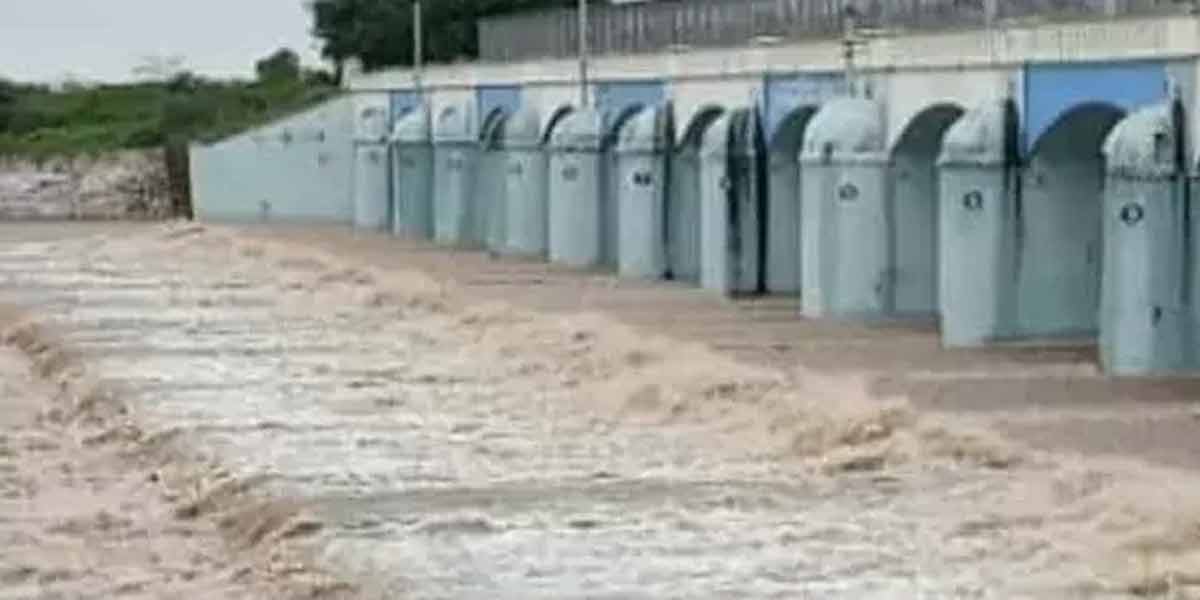Flooding in the vellaru again and again