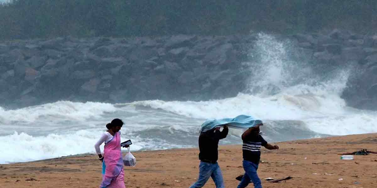 Cyclone warning cage hoisted in Tuticorin