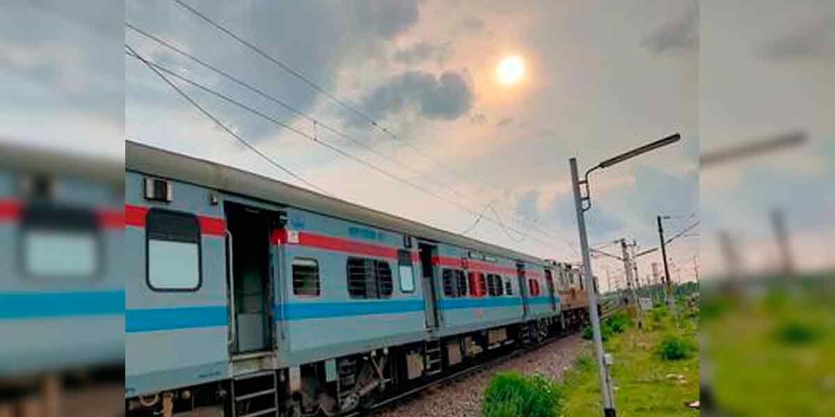 Coimbatore intercity stops midway; passengers suffer