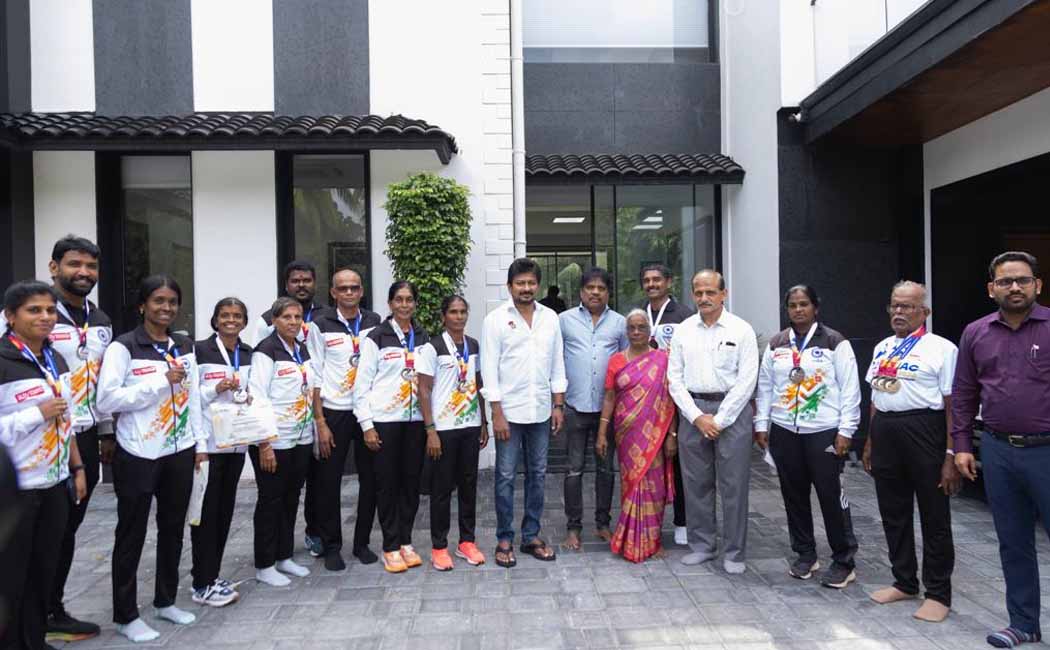 Senior Athletic Association players who met the Minister of Sports!
