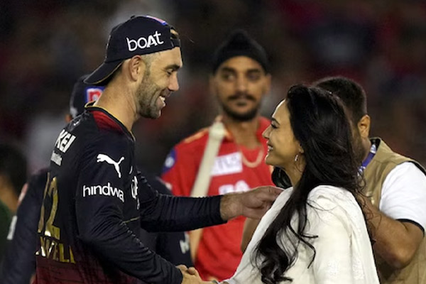 Preity Zinta angry replied to maxwell releated question