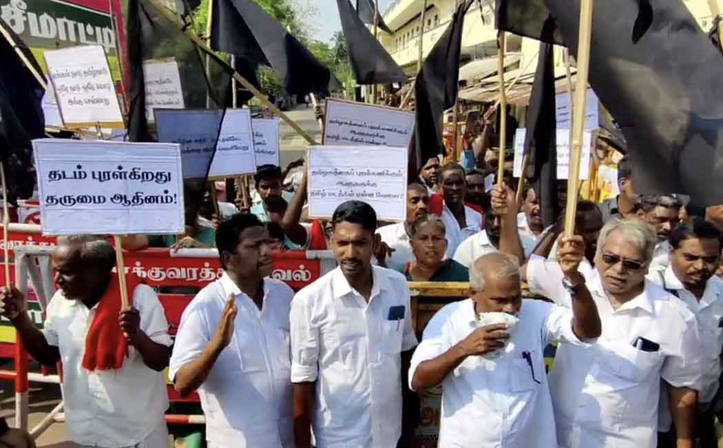Black flag against Governor RN Ravi!