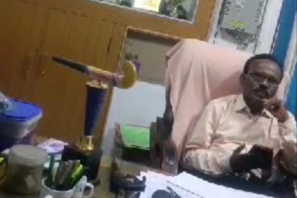 Fraud by receiving Rs. 5 lakh money from principal saying that he would get a govt job