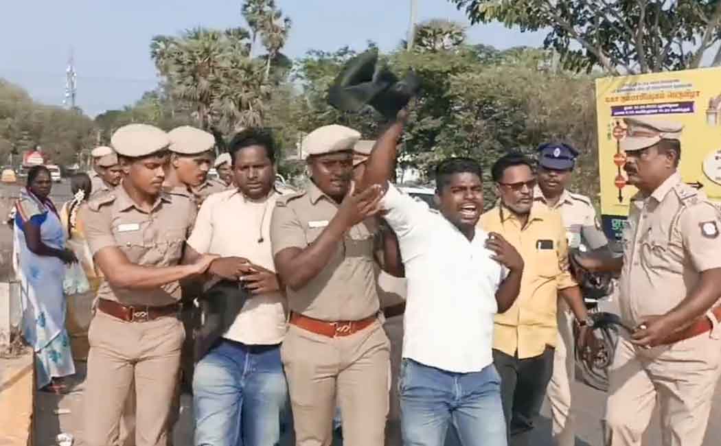 Indian Democratic Youth Association arrested!
