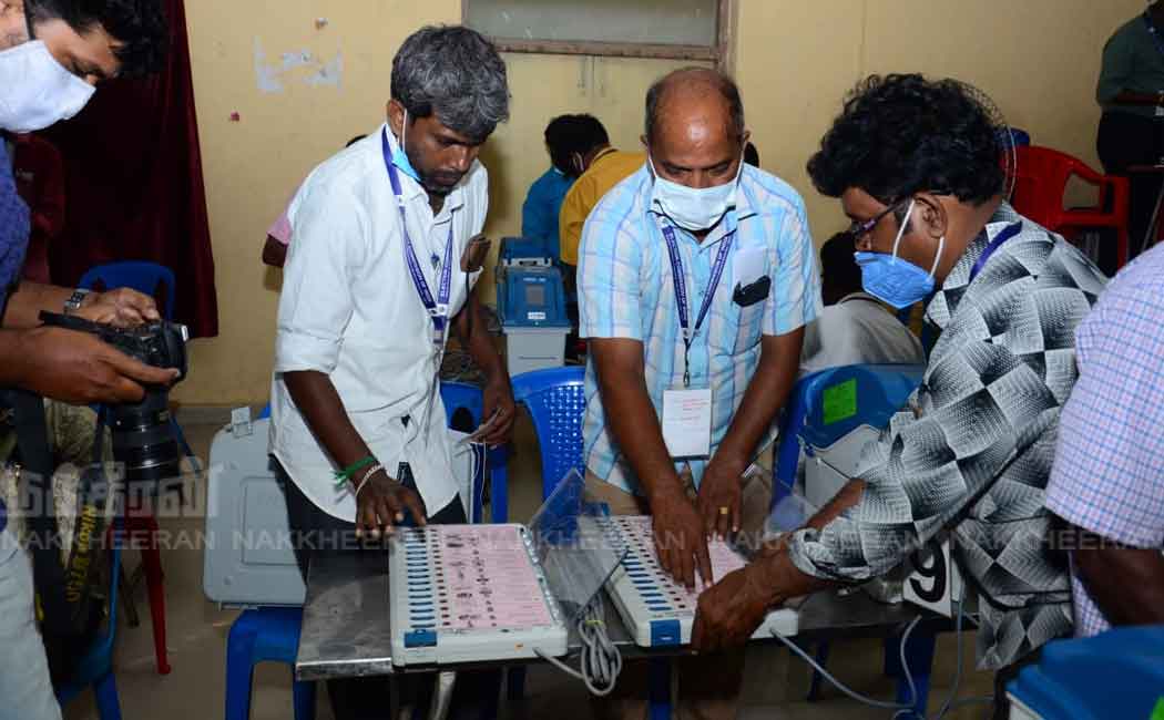 Election Commission in the process of preparing the machines