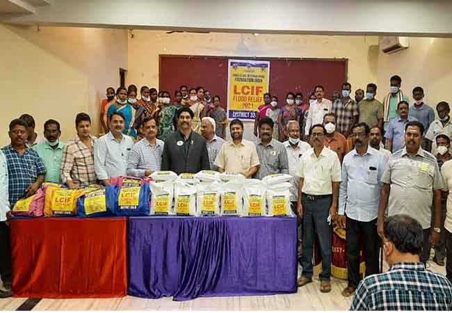 Lions Club distributes relief packages to flood victims