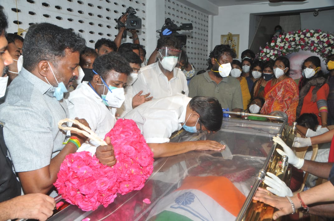 H VASANTHAKUMAR CHENNAI POLITICAL LEADERS