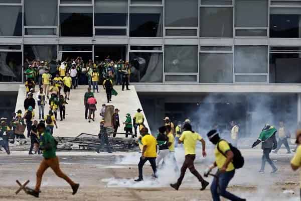brazil former president supporters issue supreme court parliament