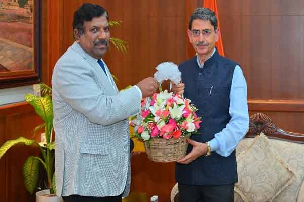 Chief Secretary Muruganandam meeting with the Governor of Tamil Nadu