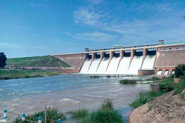 Southern districts gripped by heavy rain; Status of dams