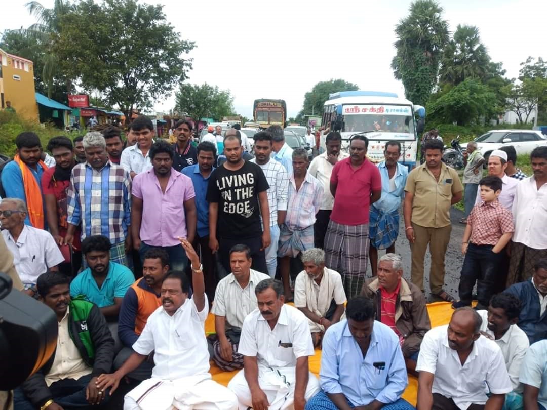 new road damaged peoples compalint in mla and strike vellore