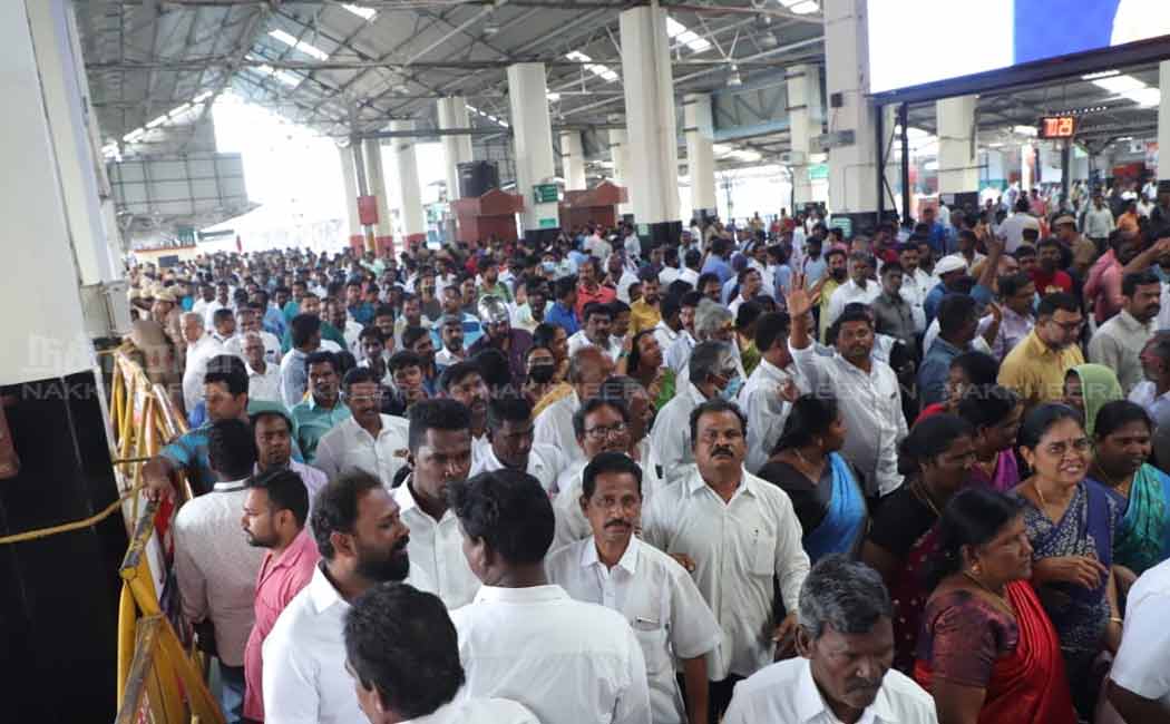 tamil nadu cm mk stalin vellore travel in train