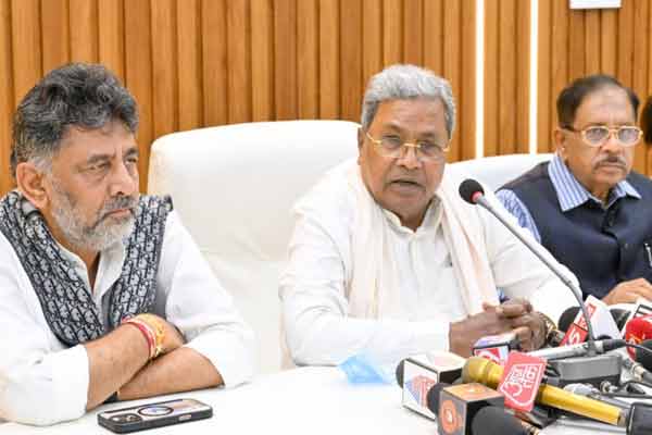 CM Siddaramaiah says It is not right to play politics on this issue