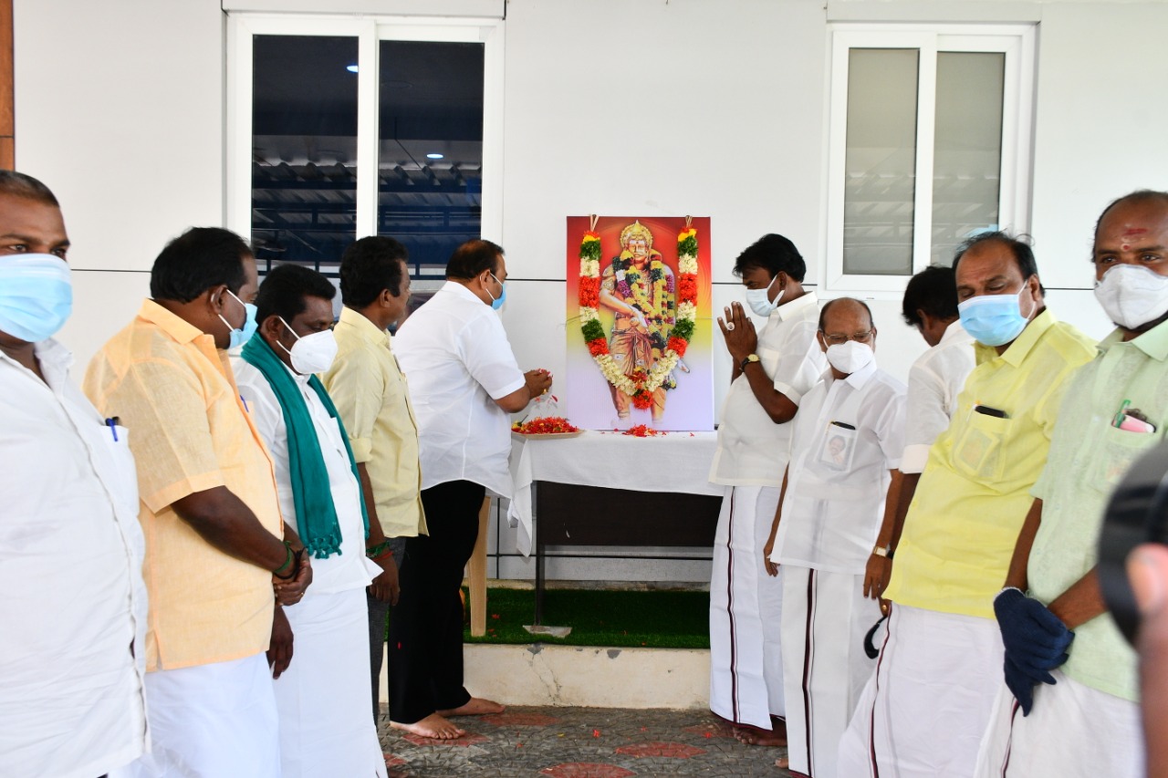 Muttaraiyar Satya Festival ... Ministers including KN and Nehru wear evening dress and pay their respects!