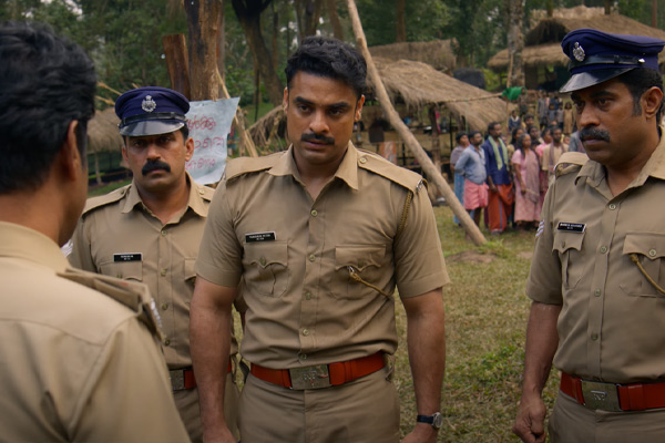 Tovino Thomas in Narivettai movie review
